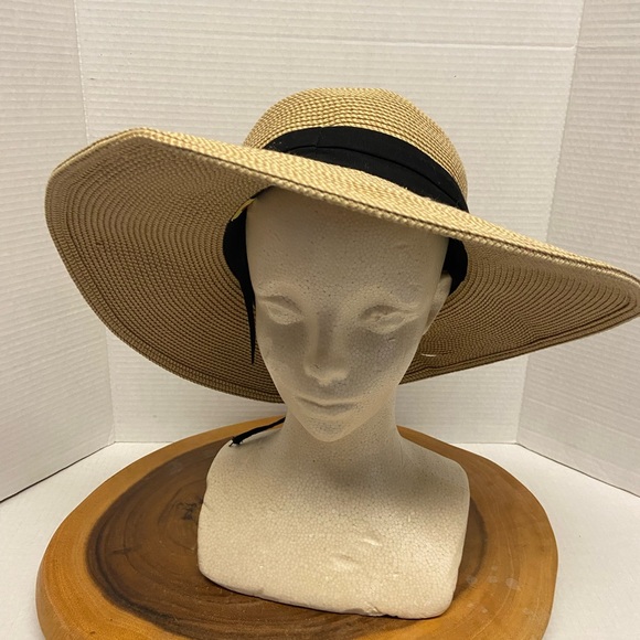 Solars Escape  Sun Hat - Picture 1 of 5
